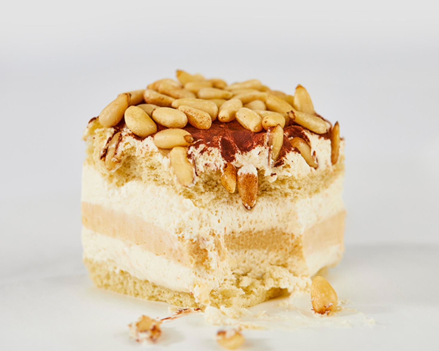 Pine Nut & Light Cream Cake